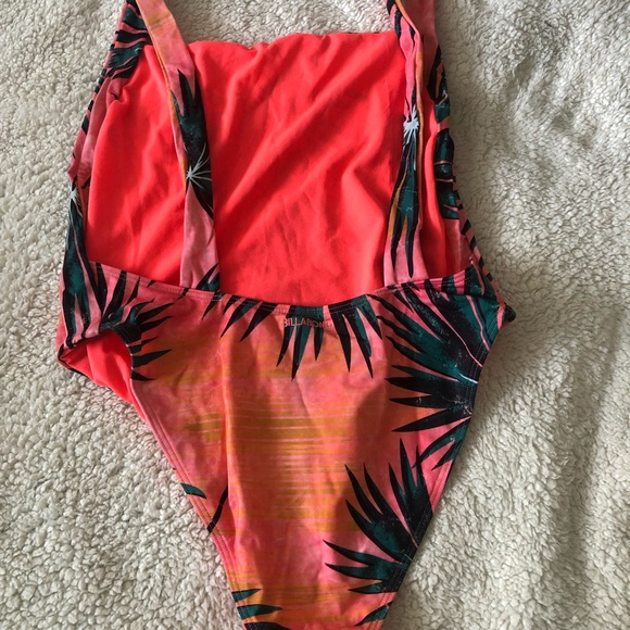 BRAND NEW ONE PIECE SWIMSUIT FROM BILLABONG - Picture 9 of 9